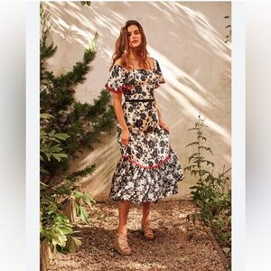 🔥Sachin & Babi Floral Off-Shoulder Dress with Red Accents 6 M Euc